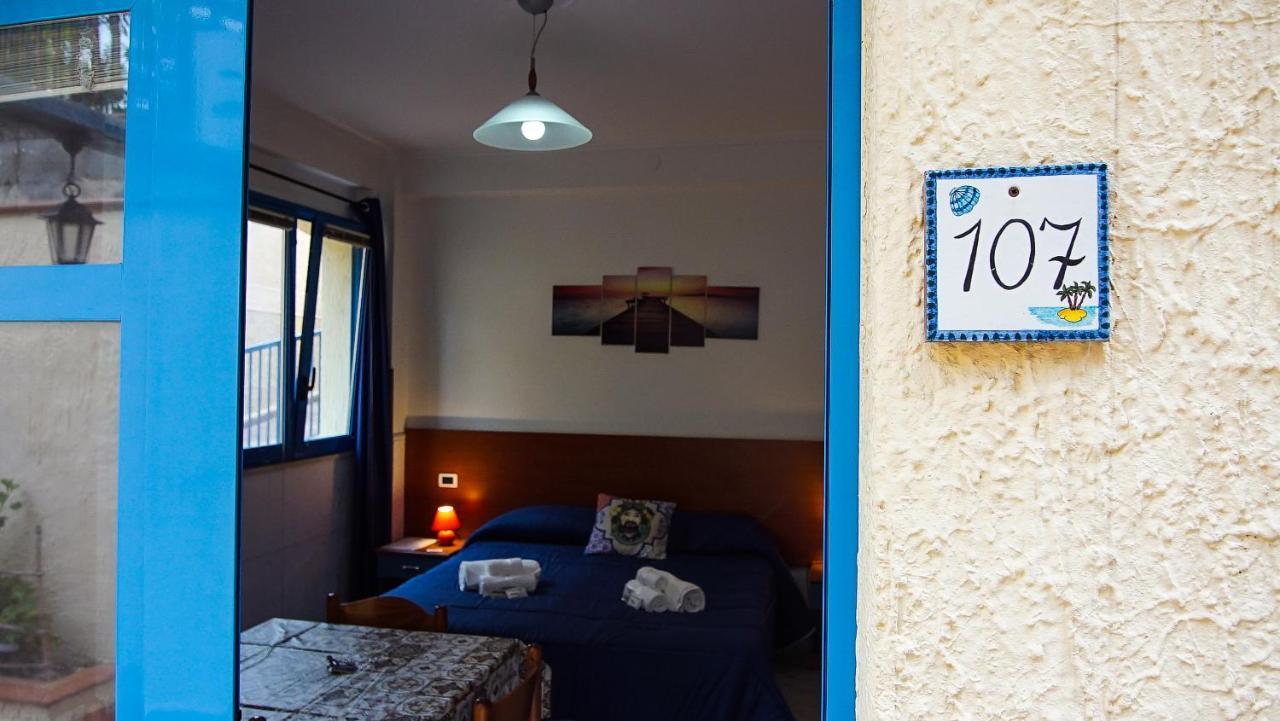 Baia Di Naxos Apart otel Giardini Naxos Dış mekan fotoğraf