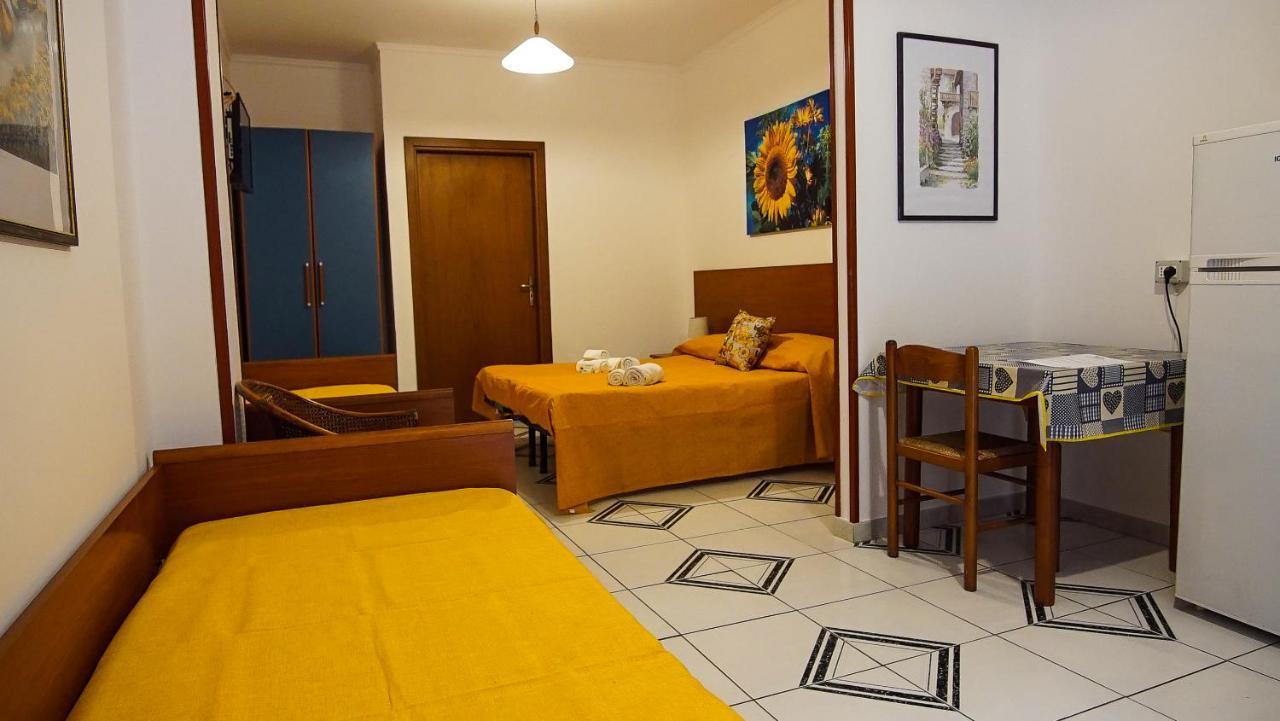 Baia Di Naxos Apart otel Giardini Naxos Dış mekan fotoğraf