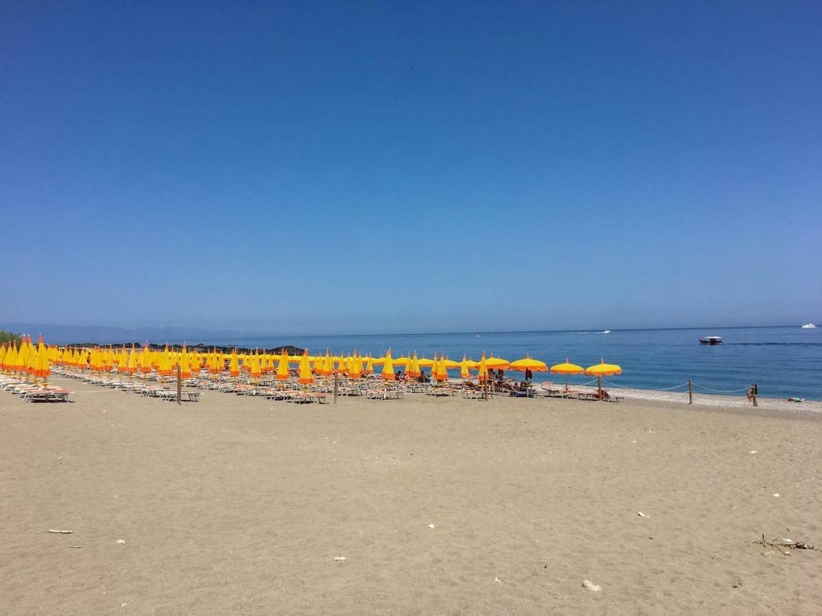 Baia Di Naxos Apart otel Giardini Naxos Dış mekan fotoğraf